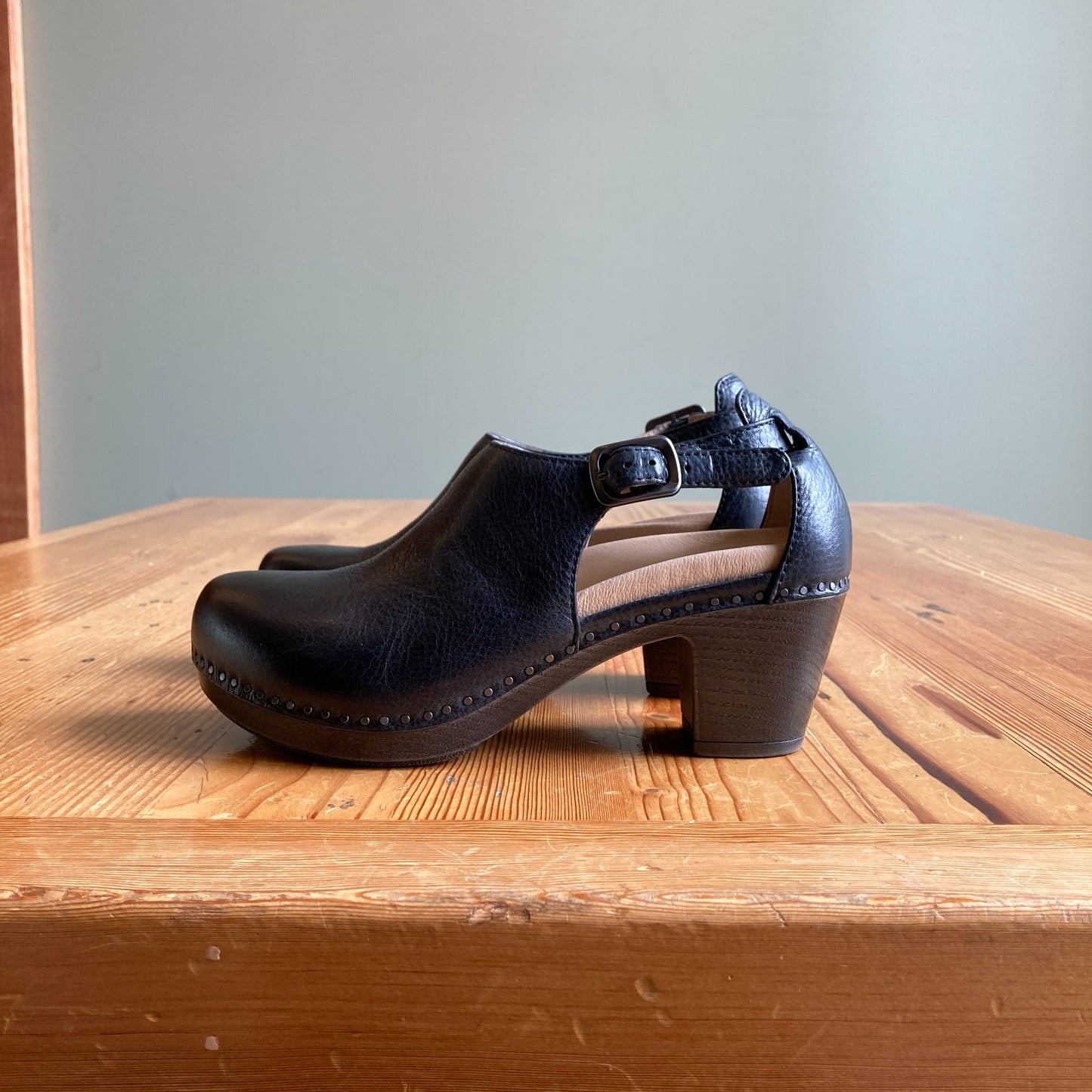 Dansko Black Sassy Leather Heeled Shoes w/ Box - Size 38 / 7.5-8 - NEW - 1115IE