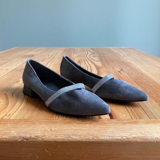 Paul Green Gray Suede Rhinestone Strap Vanna Shoes - Size 8 US - NEW - 0417DL