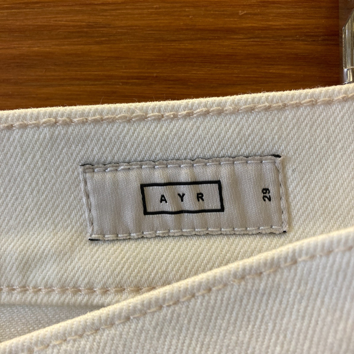 AYR White Denim The Knockout Mid-Rise Barrel Leg Jeans - Size 29 - 0815CJ