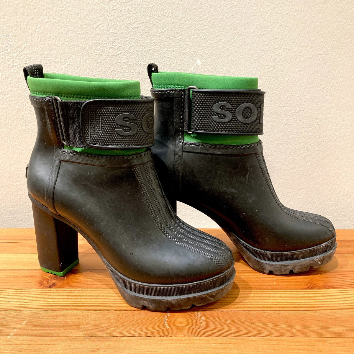 Sorel Black Medina Iii Ankle Rain Rubber Platform Heel Boots - Size 7 - 0308IN