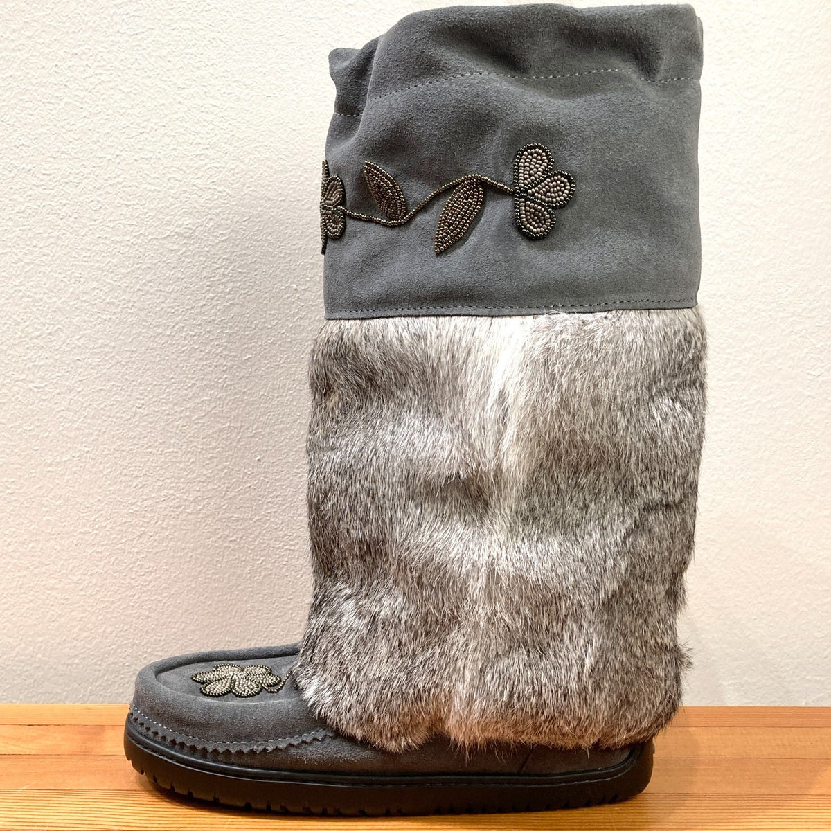 Manitobah Gray Metis Fur Waterproof Mukluk Boots - Size 7 - NEW w/ Box - 1017SC