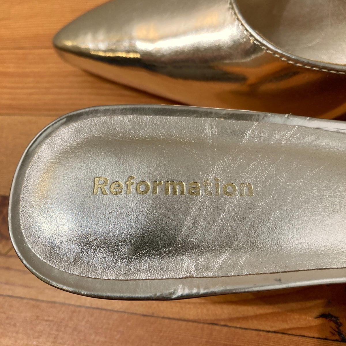 Reformation Gold Shine Pointed To Wilda Kitten Heel Mule Shoes - Size 6 - 0823EP