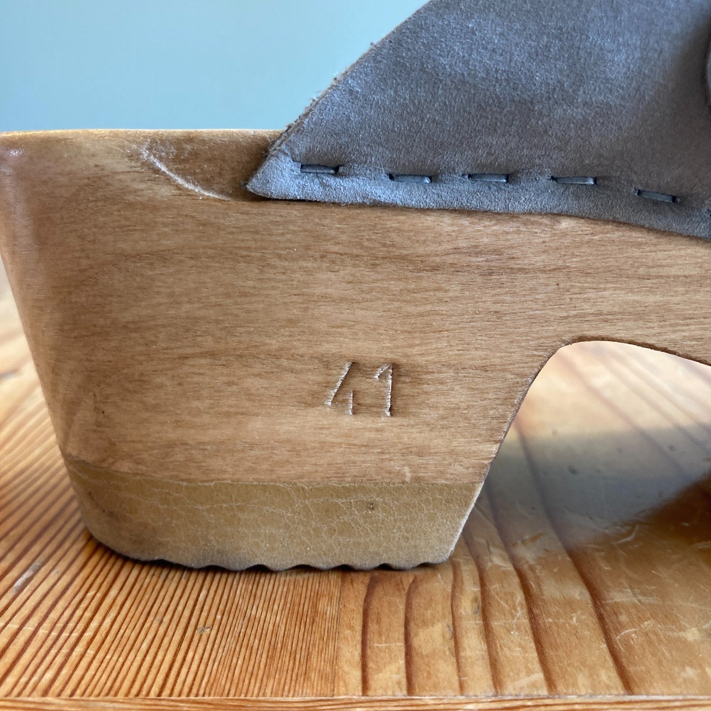 No. 6 Shoes Grey Leather Open Toe Wooden Clogs Sandals - Size 41 / 10.5 - 0425NK