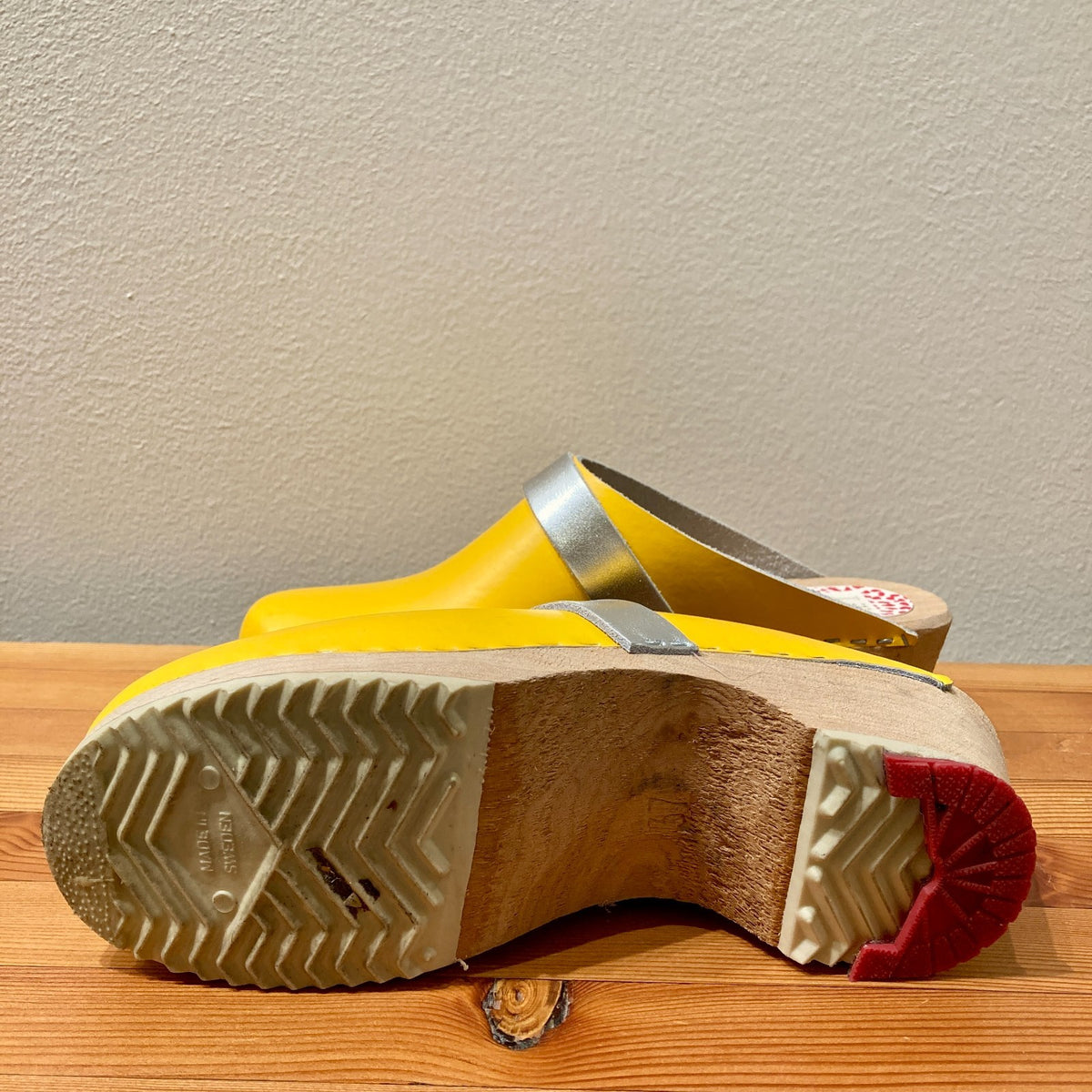 Lili & Layla Yellow Leather Wooden Malmo Clogs Shoes - Size 37 / 7 - 0308IN