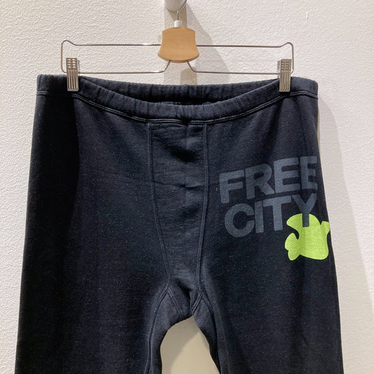 Free City Black Cropped Pull On Soft Sweatpants Pants - Size XL - 1122CT