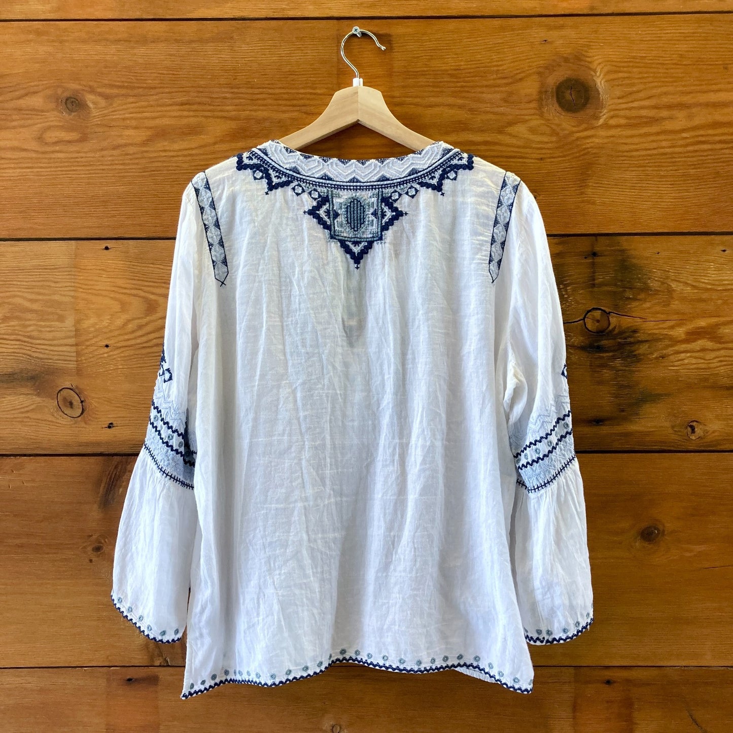 Johnny Was Workshop White Blue Embroidered Peasant Blouse Top - Size XL - 1103ES