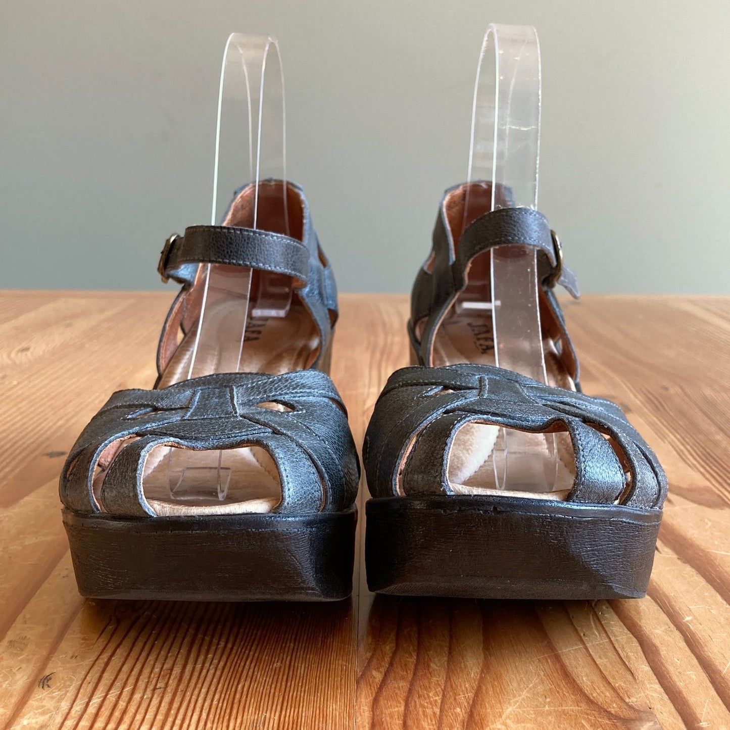 Jafa Gray Burnished Leather Knotted Ankle Strap Wedge Sandal - 39 / 8.5 - 0907KG