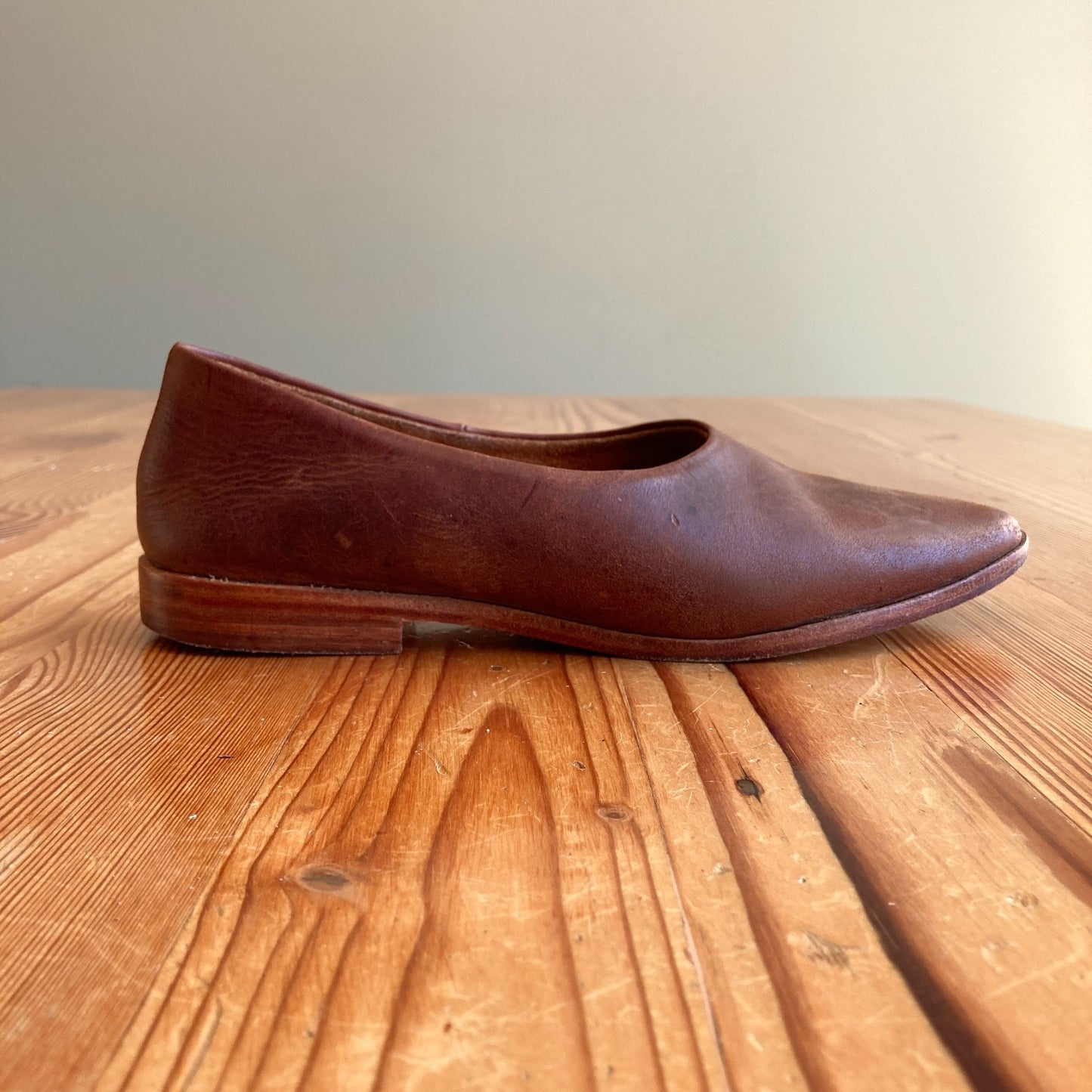Osborn Studio Brown Leather Clarity Flats Slip On Shoes - Size 39 / 8.5 - 1013FB