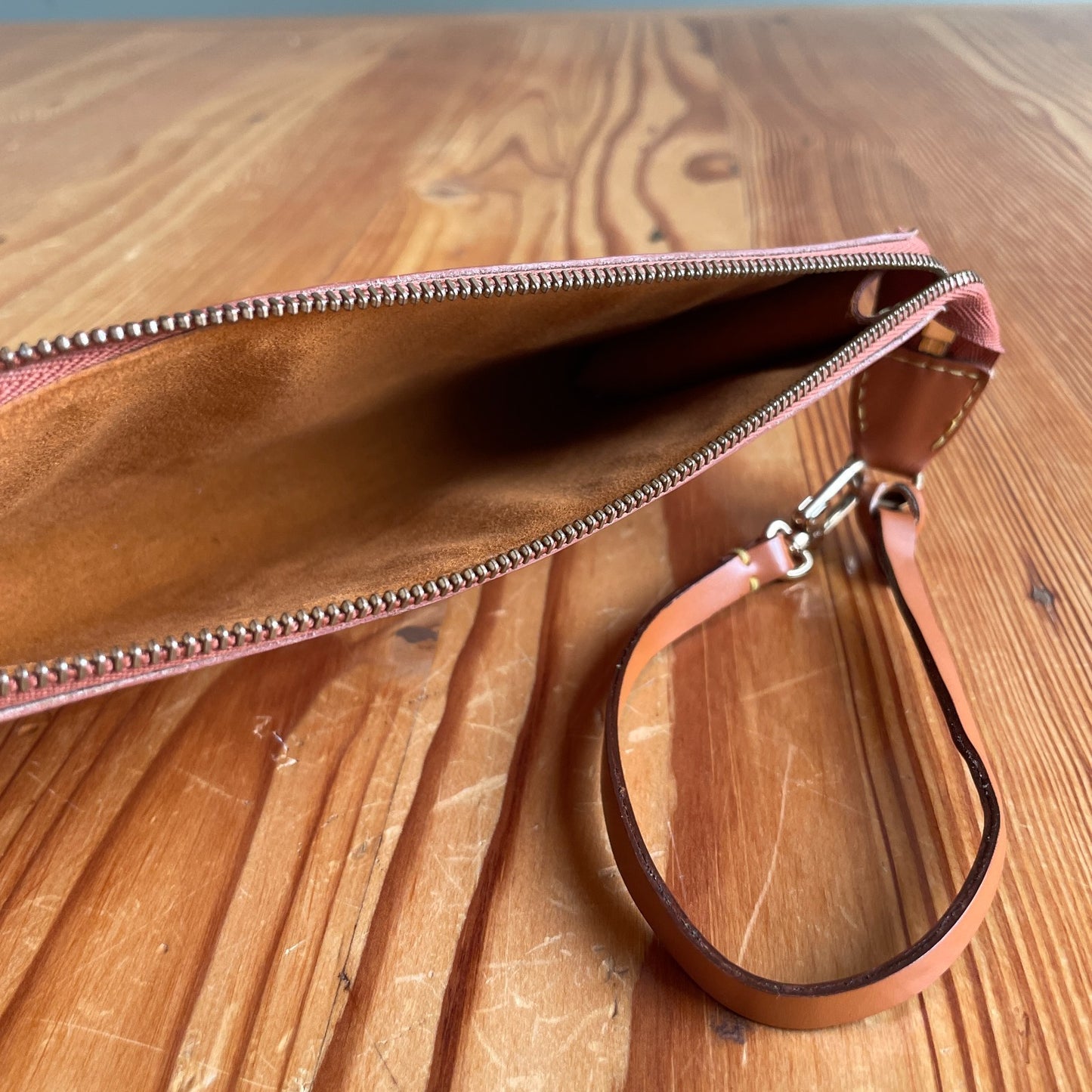 Louis Vuitton Orange Epi Leather Wristlet Pochette Clutch Bag 1203TR