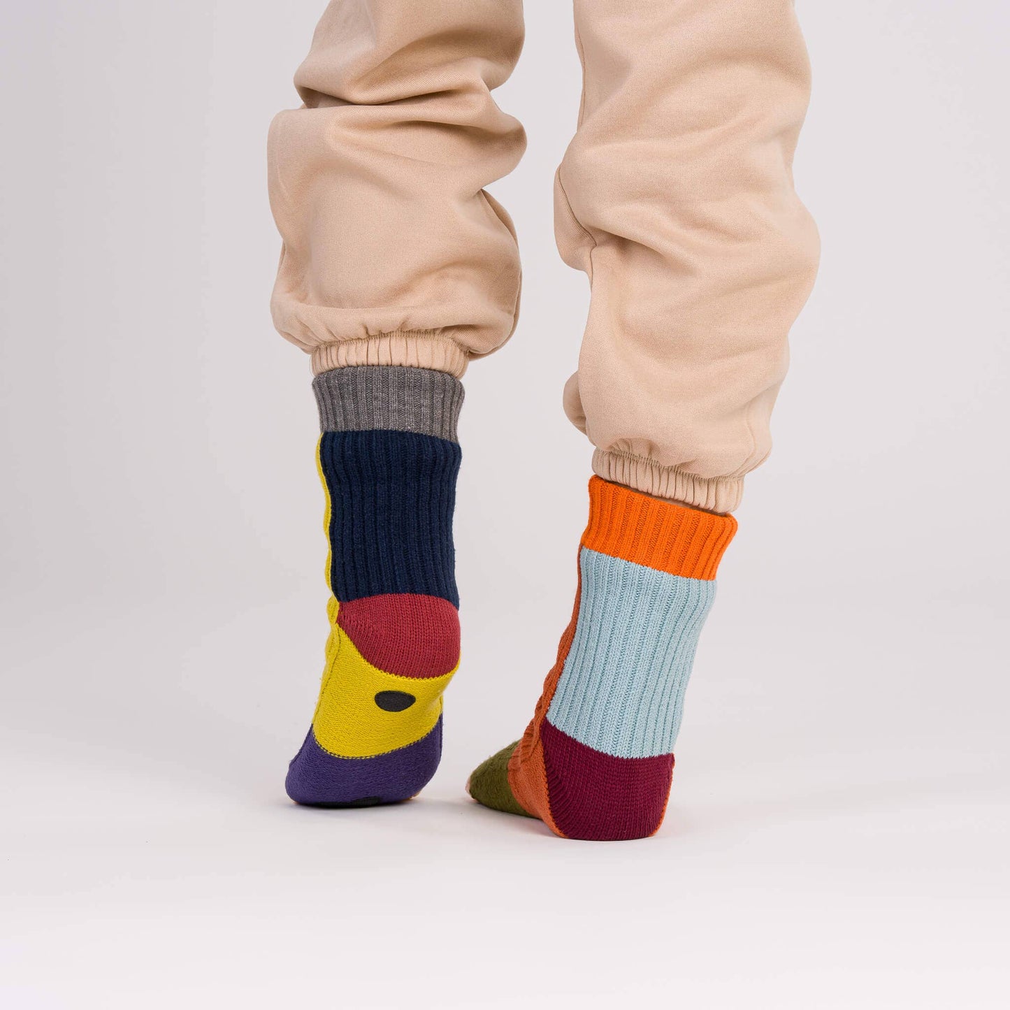 VERLOOP | knits - Mismatch House Socks: Rainbow / S/M - W 6-9<br>M 5-7.5