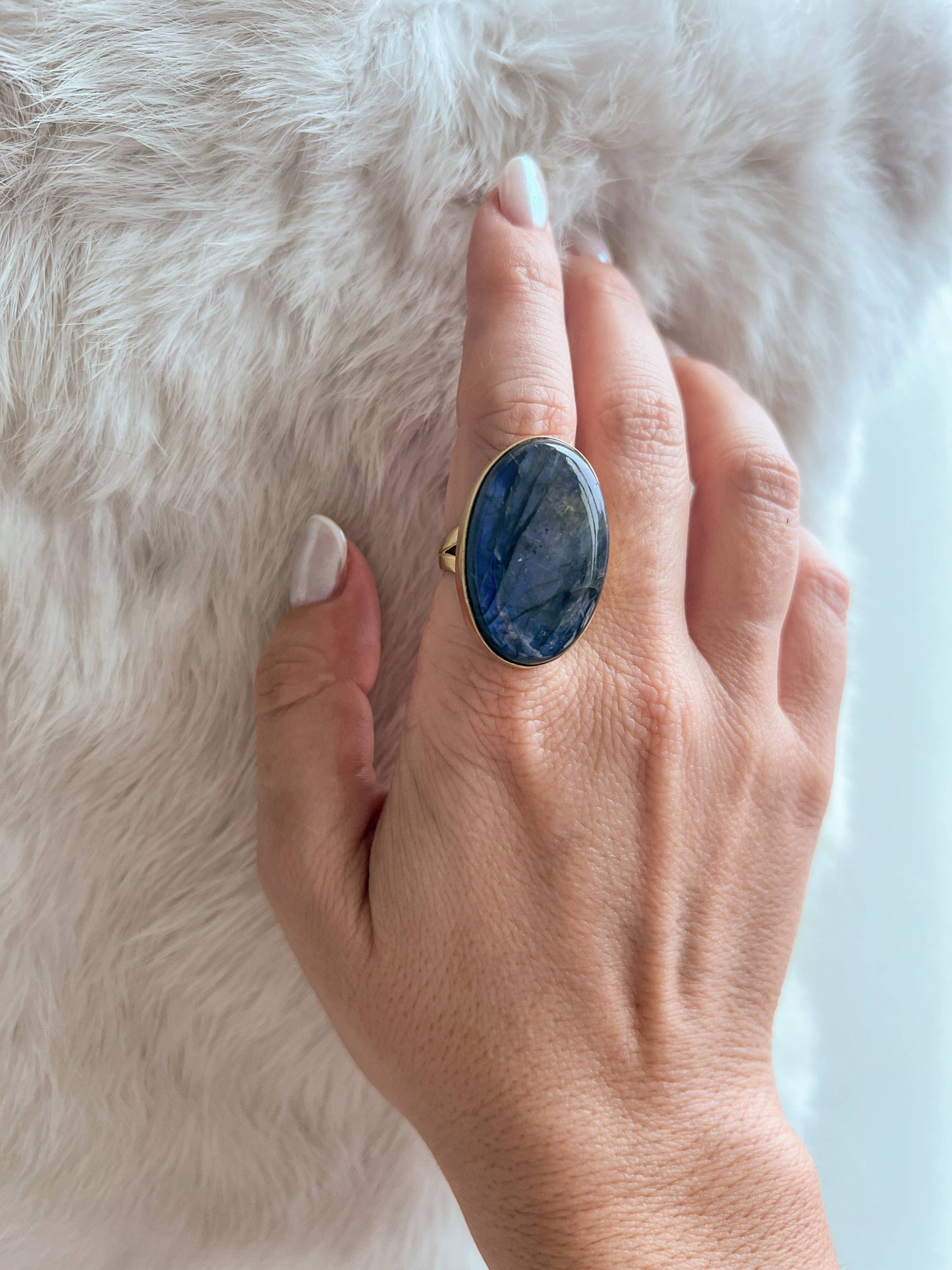 Baizaar - Large Brass Freeform Stone Ring: 8