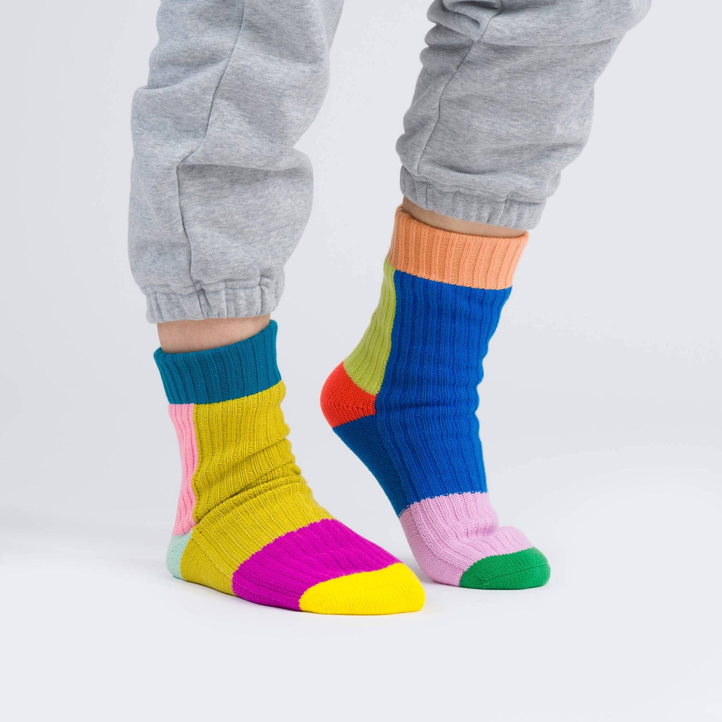 VERLOOP | knits - Mismatch House Socks: Rainbow / S/M - W 6-9<br>M 5-7.5
