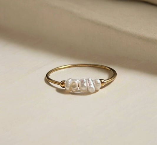 Boem Collection - Dainty Pearl Ring: 8