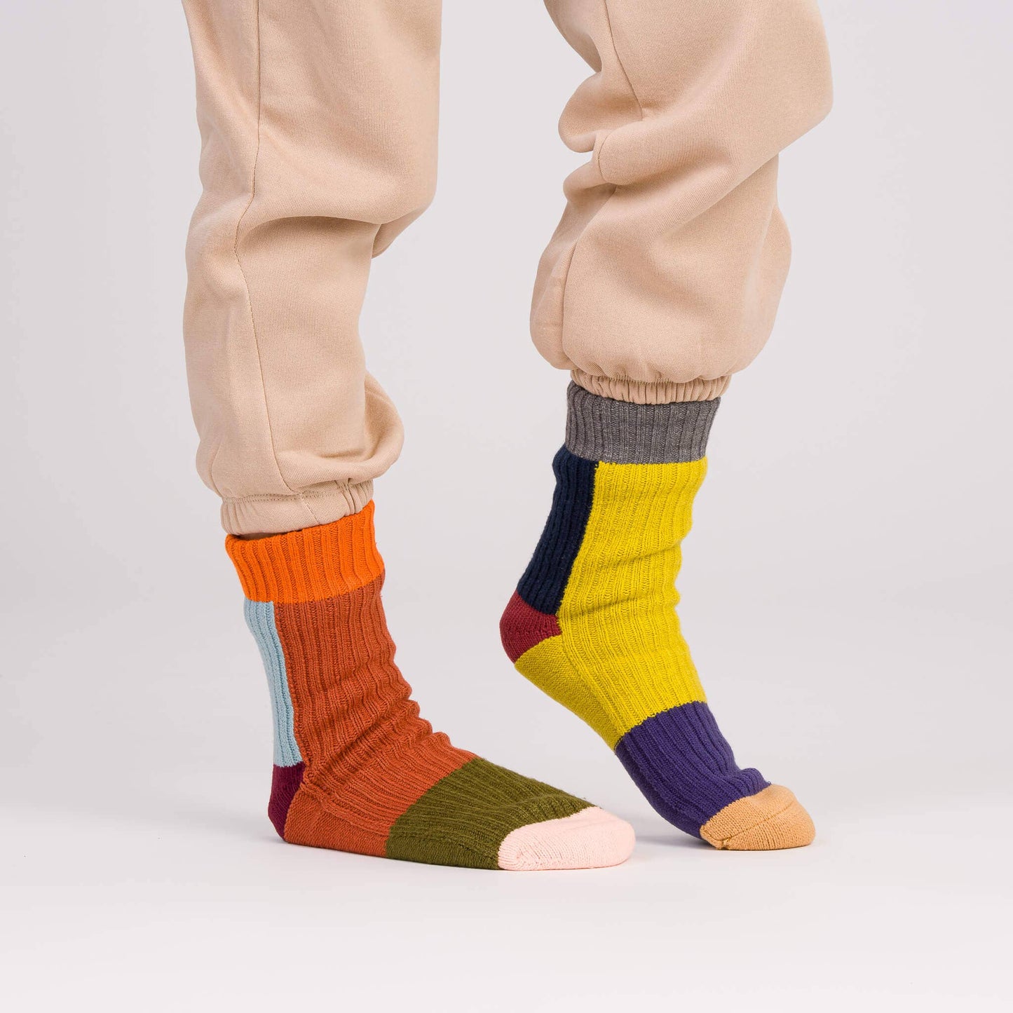 VERLOOP | knits - Mismatch House Socks: Rainbow / S/M - W 6-9<br>M 5-7.5