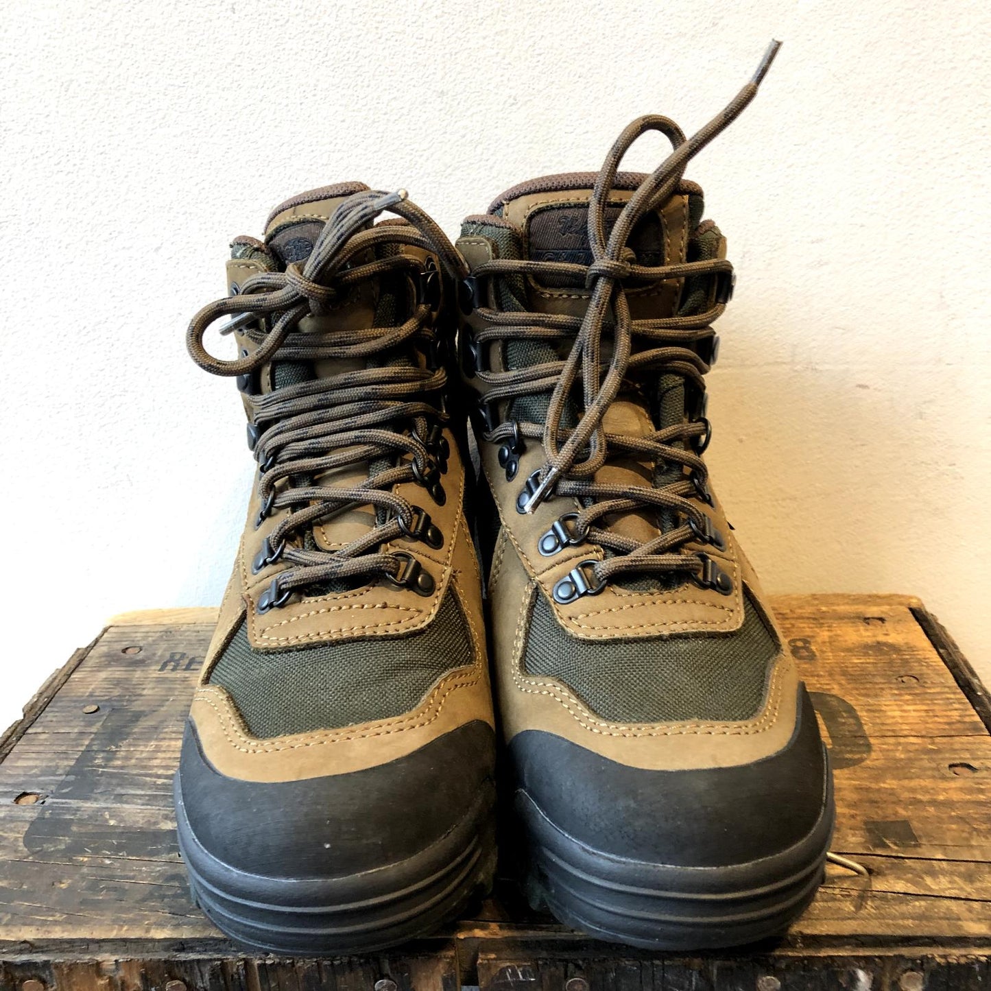 7.5 - Vasque Clarion $165 GORE-TEX Waterproof Hiking Boots NEW w/ Box 0801TH