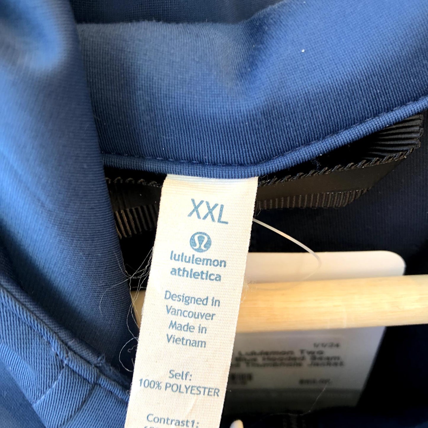 XXL - Lululemon Two Tone Blue Hooded Seam Sealed Thumbhole Jacket 1029SB