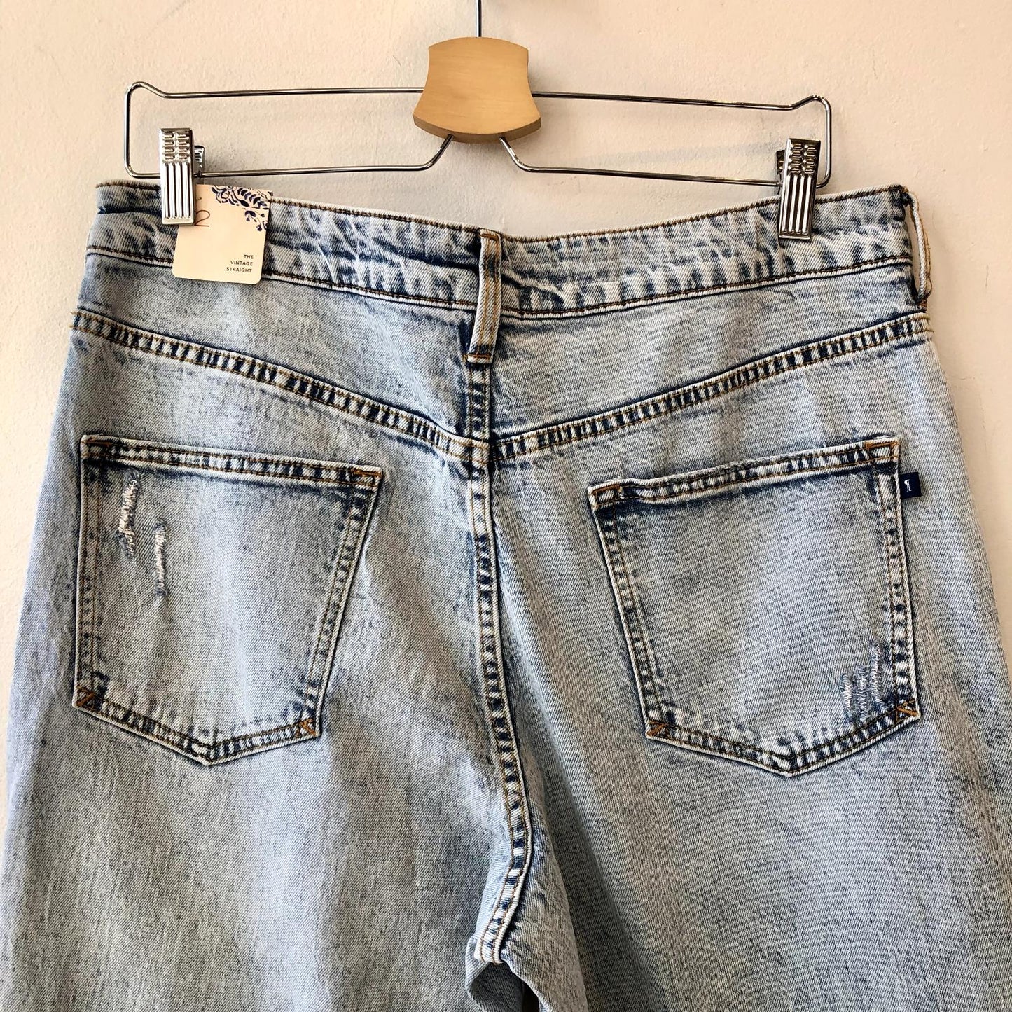 32 - Pilcro Anthropologie NEW $160 Distressed Vintage Straight Leg Jeans 0131AW